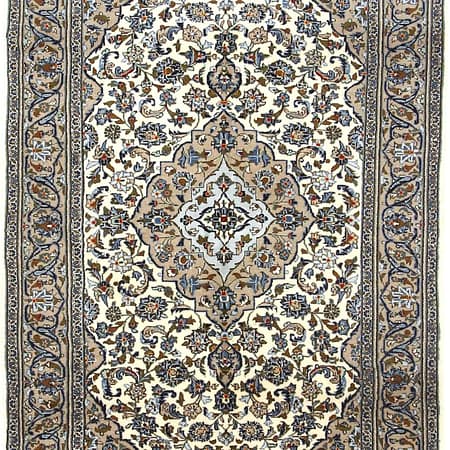 Hand-knotted Persian Kashan carpet
